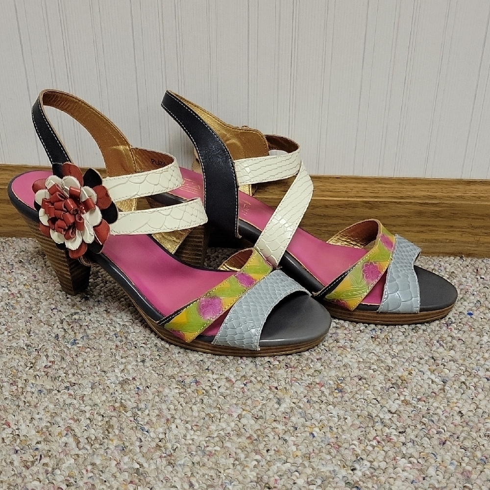 L'Artiste From Spring Step, women's Colorful Strappy Sandals Sz 41 US 9.5